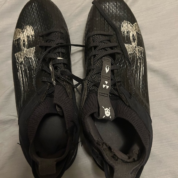 Soccer cleats - Picture 1 of 3